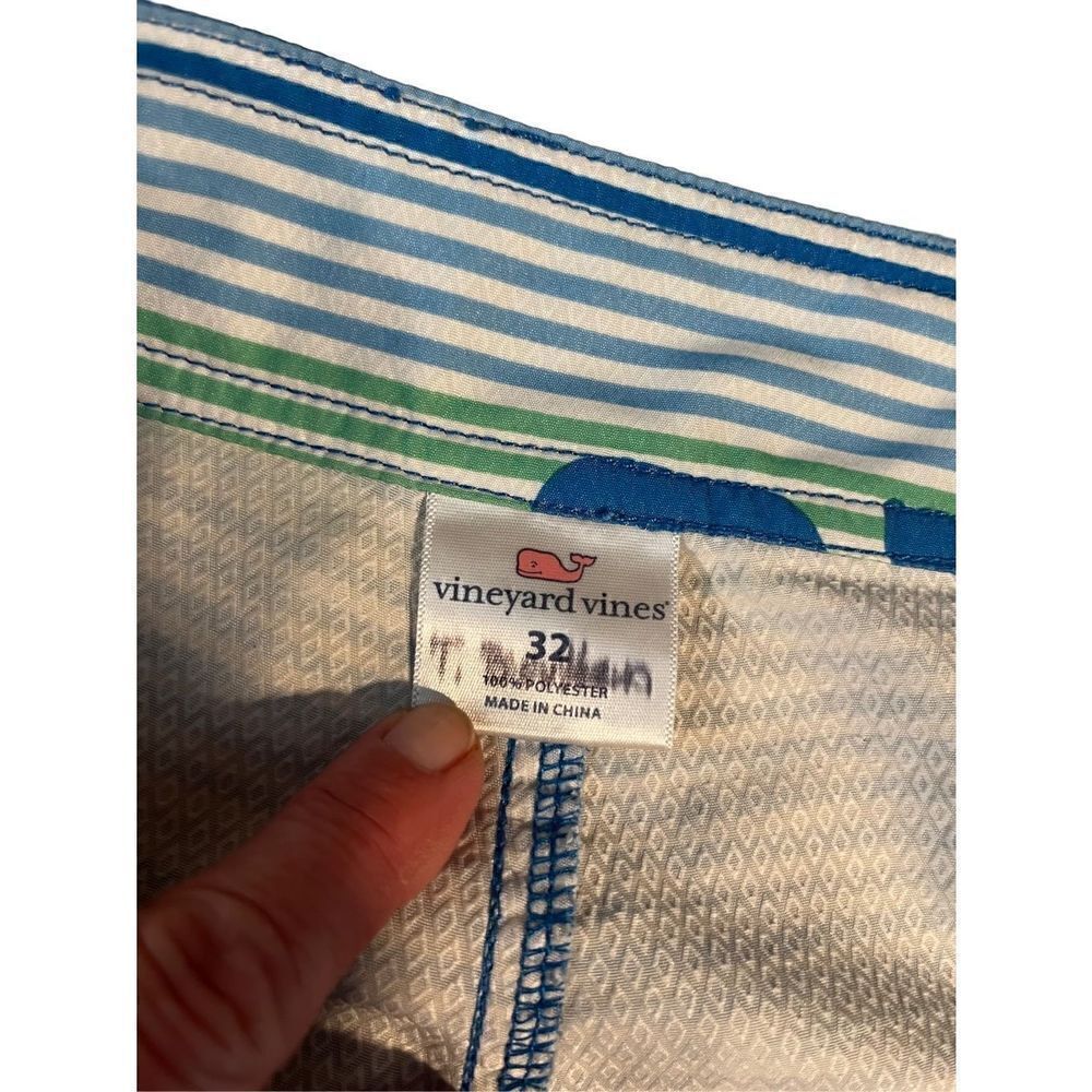 Vineyard Vines board shorts - Picture 6 of 7